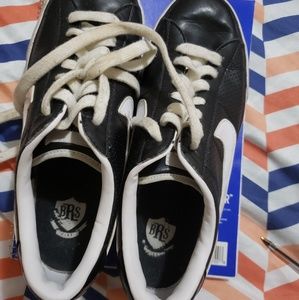 Nike women solar soft canvas shoe